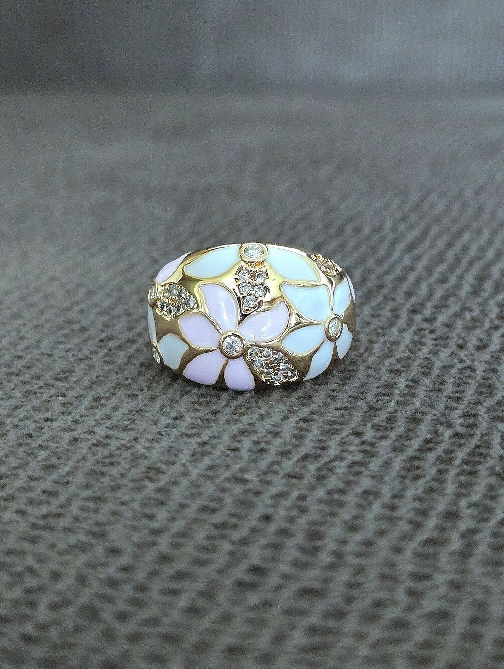 ✨️HP 2X✨️ Piper K Floral💐 Enamel Dome Ring💍 with Cubic Zirconias💎 - NWOT